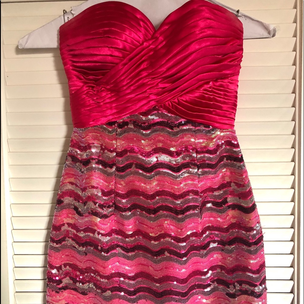 Sassy fuchsia &sequined dress!
